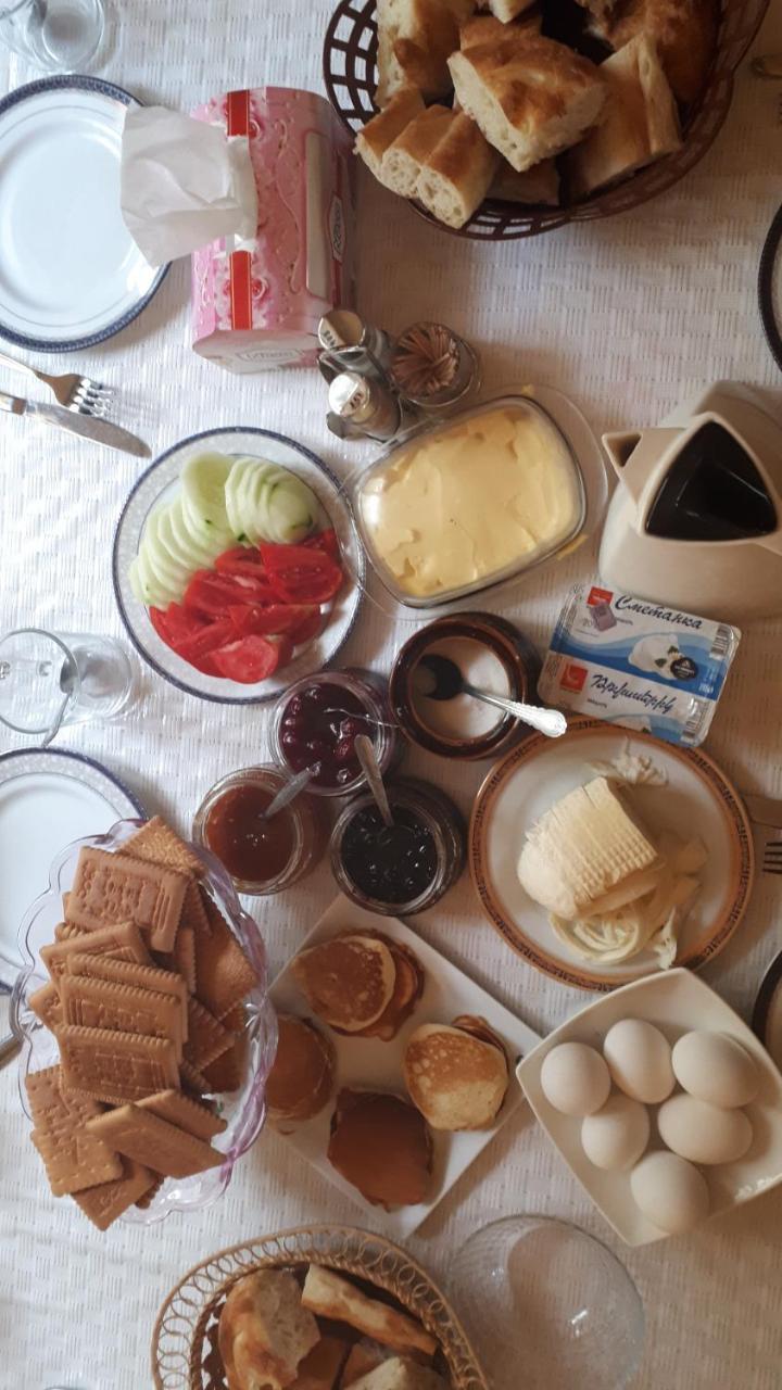 Iris In Debed Canyon Bed & Breakfast Alaverdi