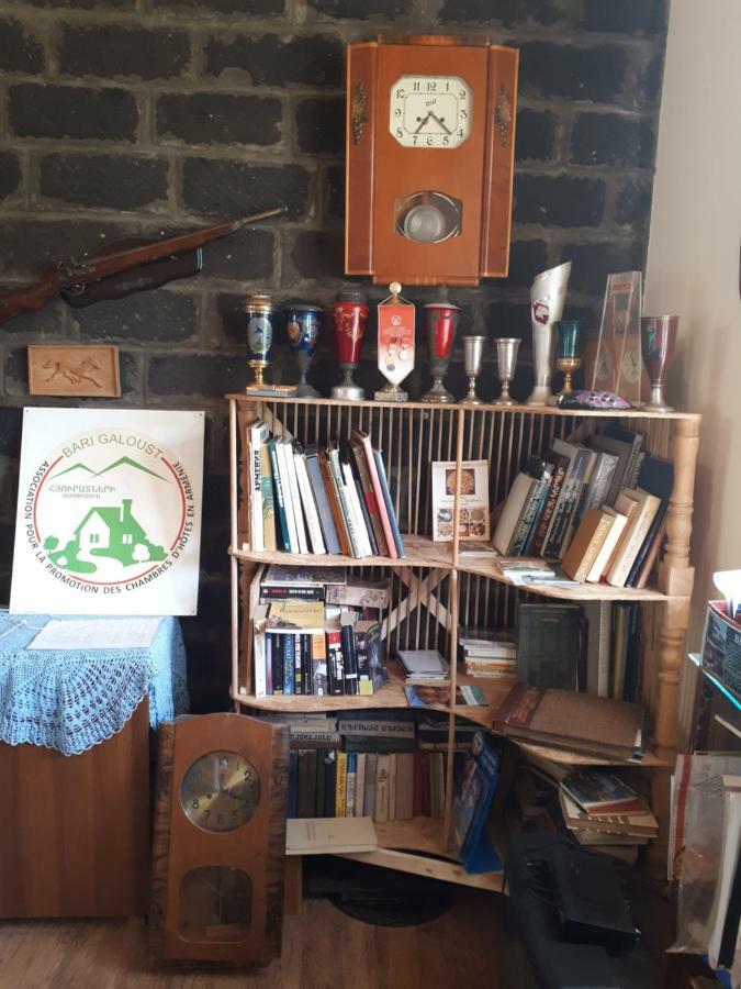 Iris In Debed Canyon Bed & Breakfast Alaverdi